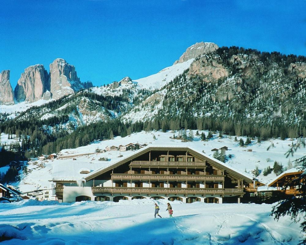 Hotel Rubino Deluxe Campitello di Fassa Kültér fotó